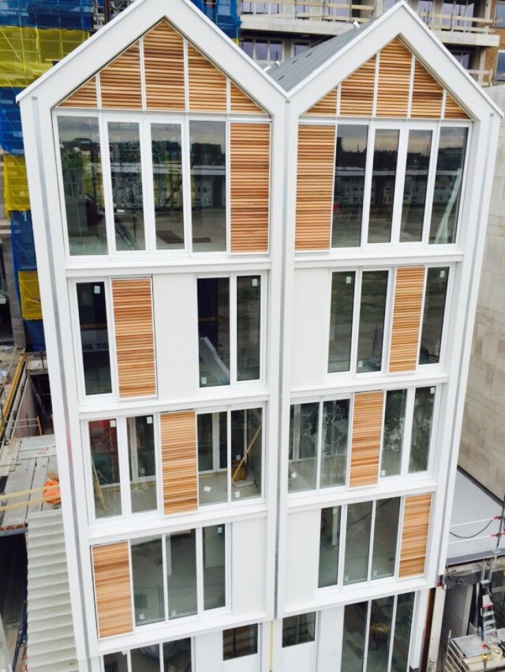 Aluminium en hout gecombineerd Photo