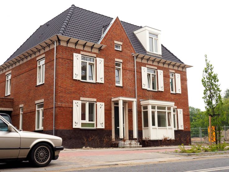Speciale decoratie op paneelluiken.  Photo